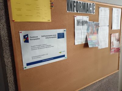 Plakat na tablicy informacyjnej